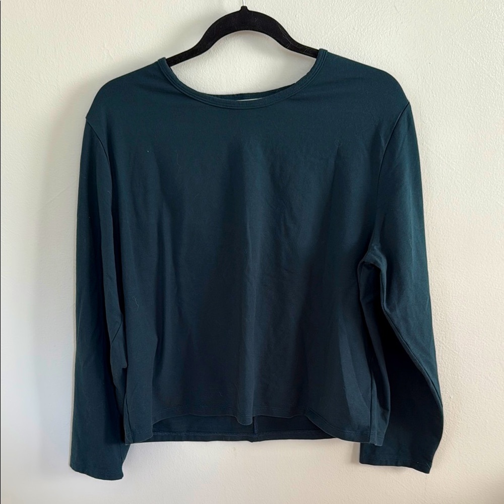 Athleta long Sleeve Essential Top - Size XL